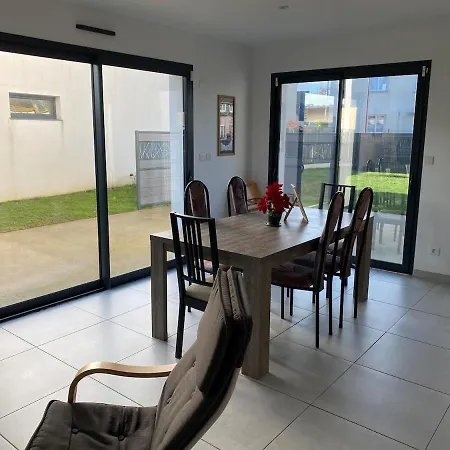 Maison Lumineuse Proche Holiday home *